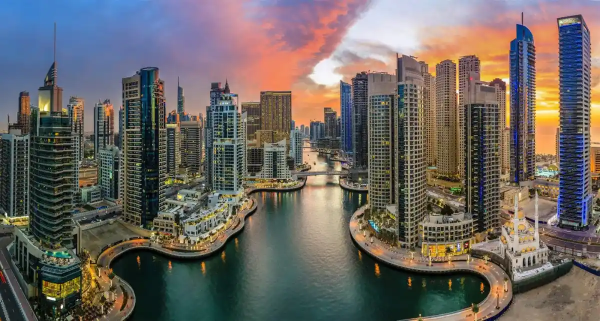 Dubai Marina: capolavoro moderno e lussuoso nel cuore di Dubai