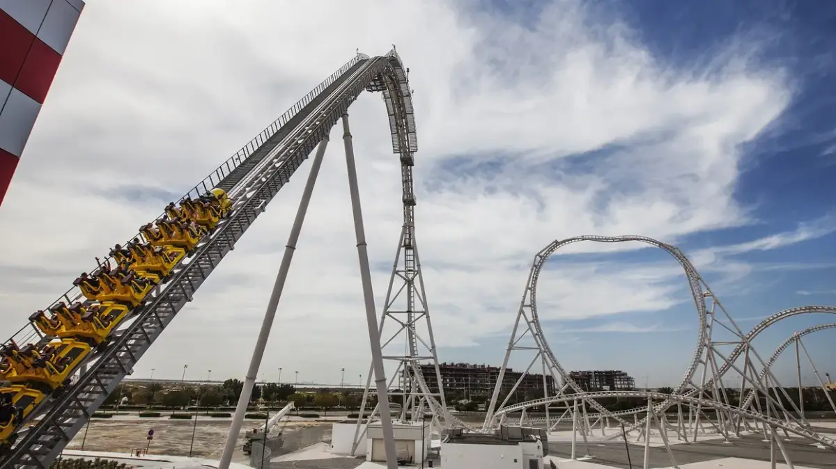 Designing the track and advanced engineering of the roller coaster