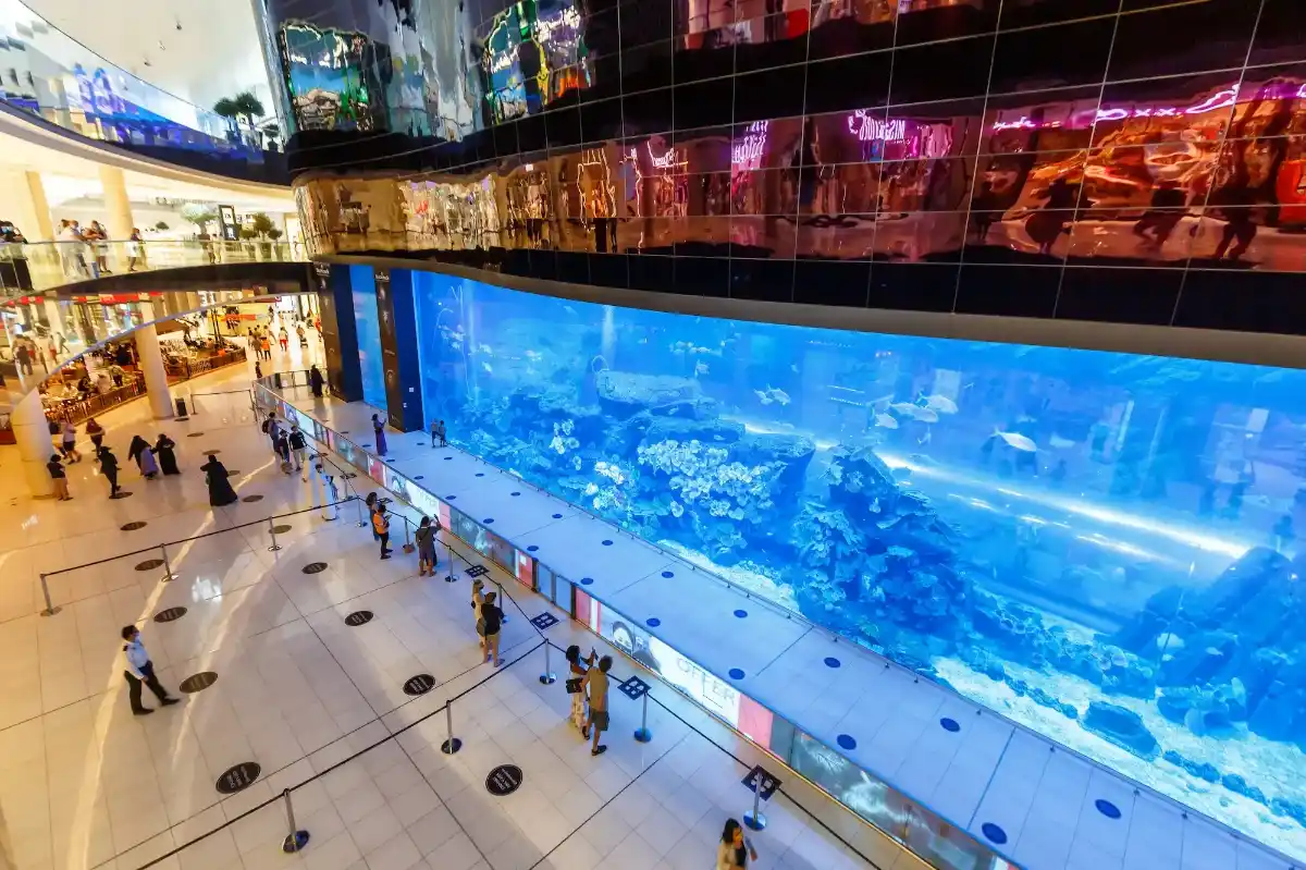 Familienunterhaltung und Einkaufen in der Dubai Mall